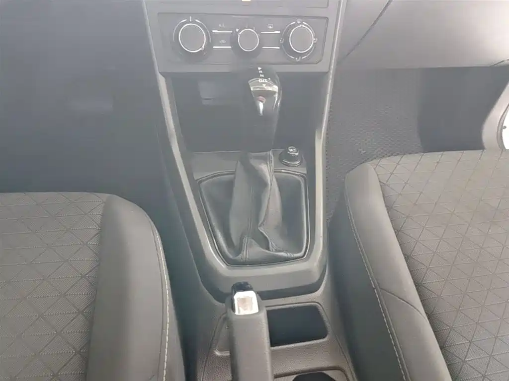 VOLKSWAGEN TU KAI