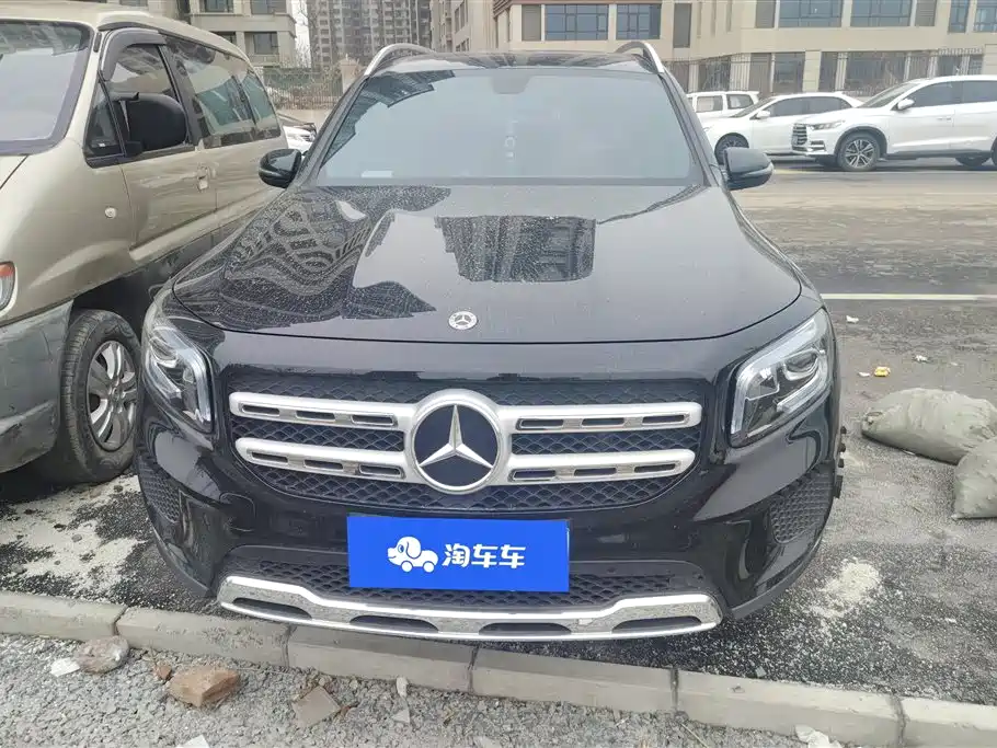MERCEDES-BENZ GLB