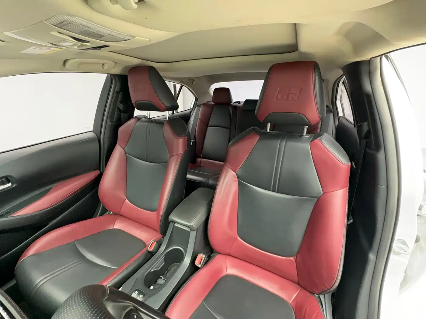 Toyota Corolla 2021 TNGA 1.5L CVT GR SPORT Edition фото 13