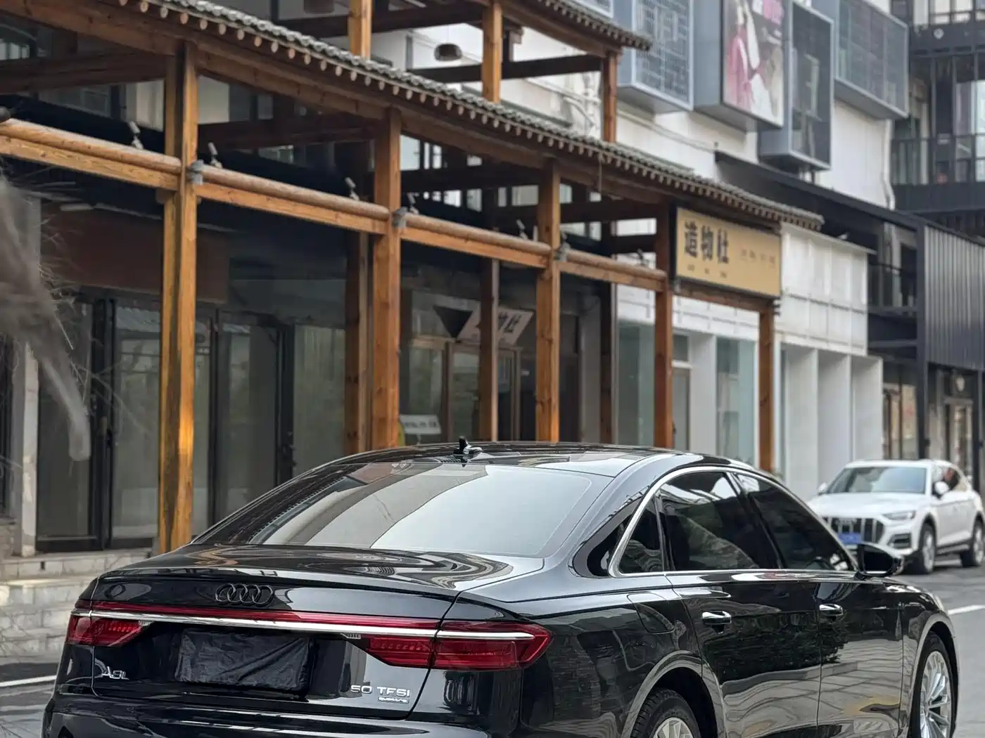 Audi A8 2022 A8L 50 TFSI quattro Comfort Collector's Edition фото 15