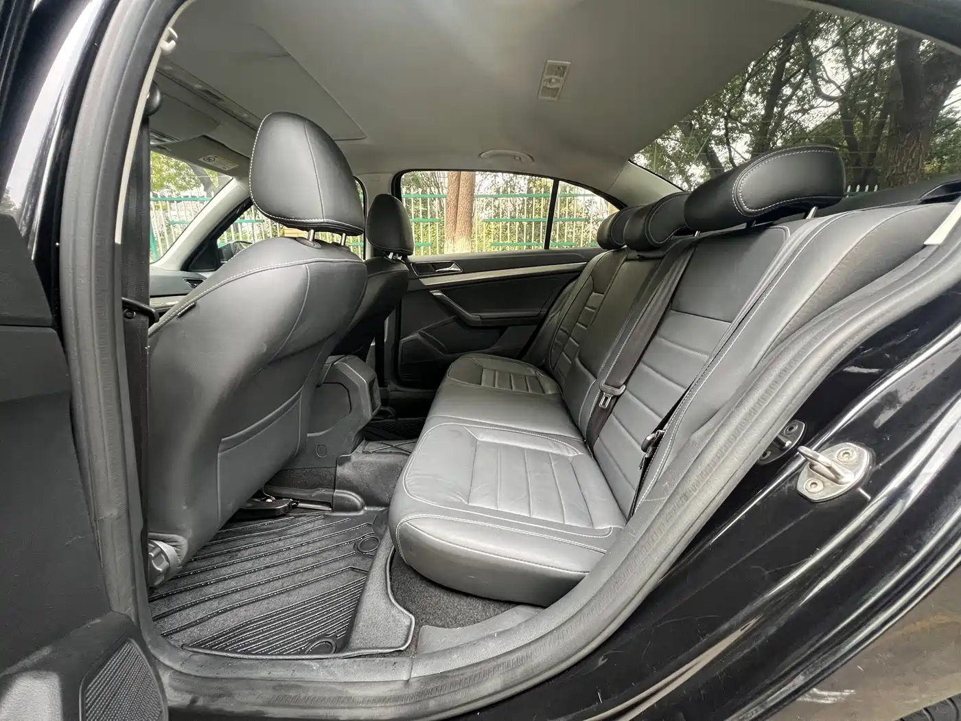 Volkswagen Lavida 2017 1.6L Automatic Comfort Edition фото 6