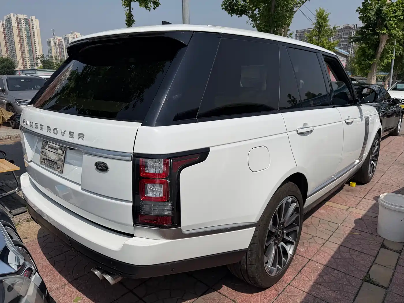 Land Rover Range Rover фото 16