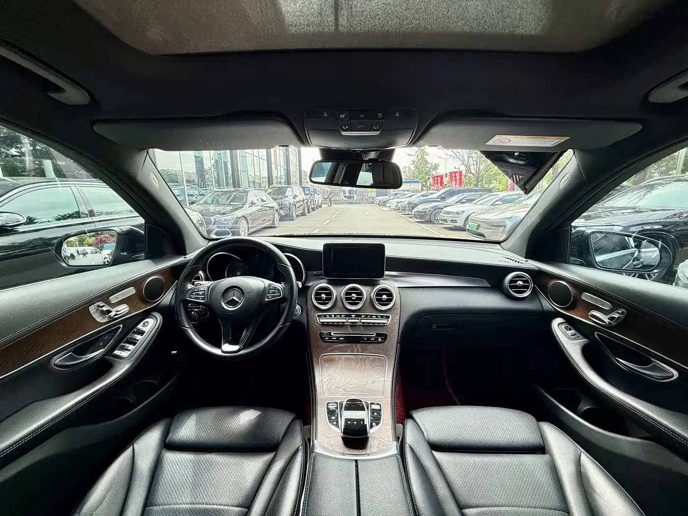 Mercedes-Benz GLC 2017 GLC 300 4MATIC Dynamic фото 29