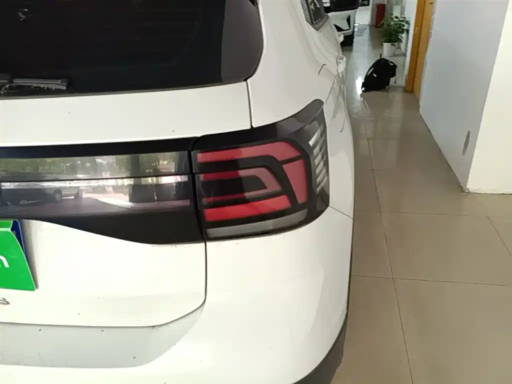 VOLKSWAGEN TU KAI