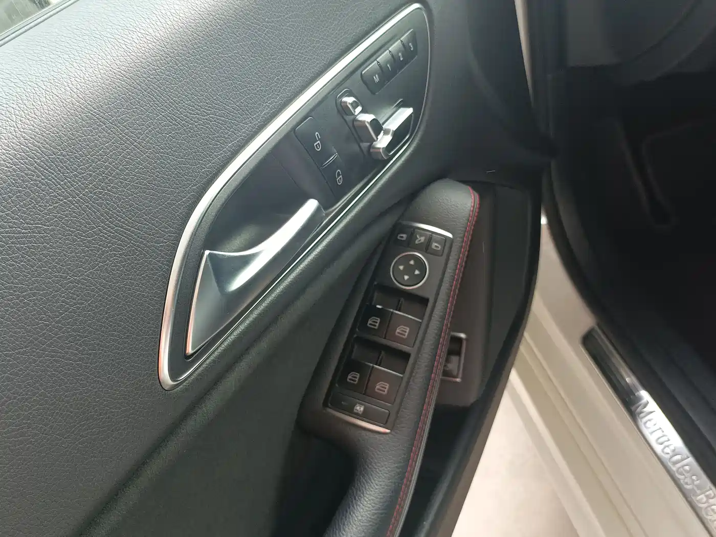 Mercedes-Benz CLA (Import) 2018 CLA 220 4MATIC фото 4