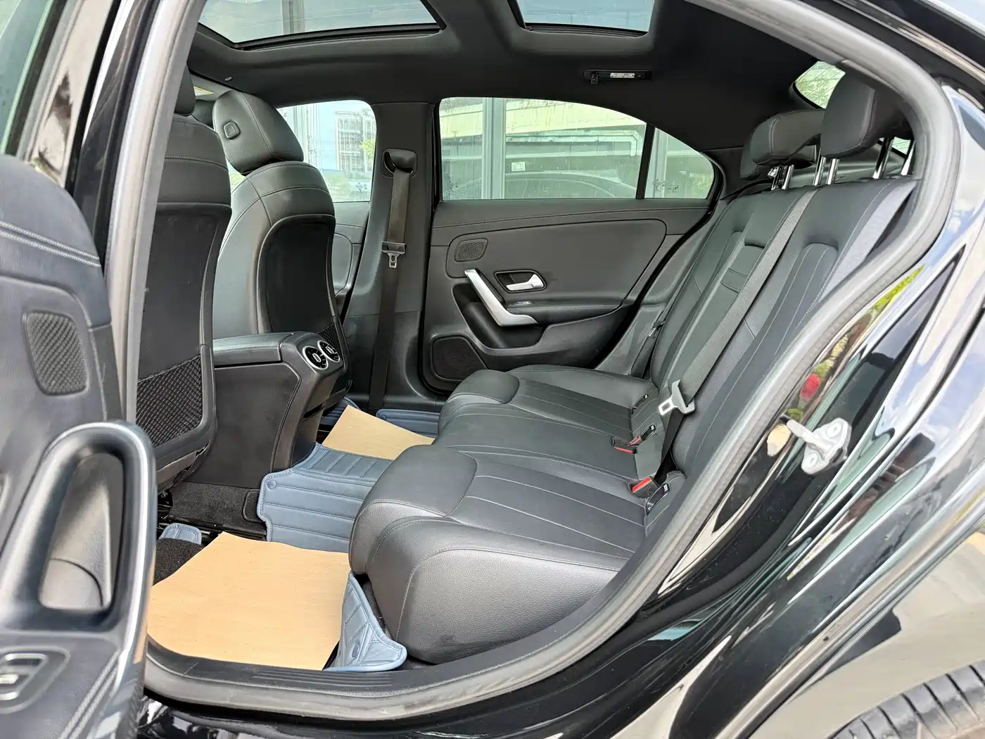 Mercedes-Benz A-Class 2019 Facelift A 200 L фото 11