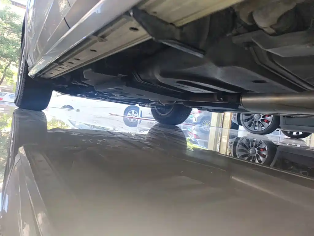 Фото 22 - Lexus NX