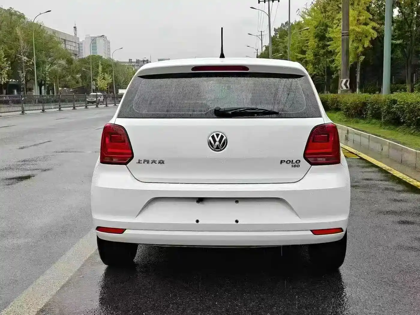 Volkswagen Polo 2018 1.5L Auto Safe Drive фото 8
