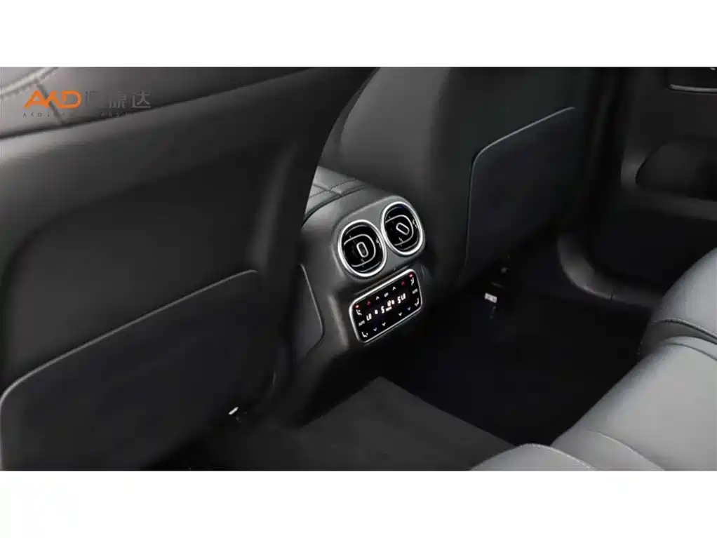 Mercedes-Benz GLC 2023 Facelift GLC 300 L 4MATIC Sport 5-Seater фото 9