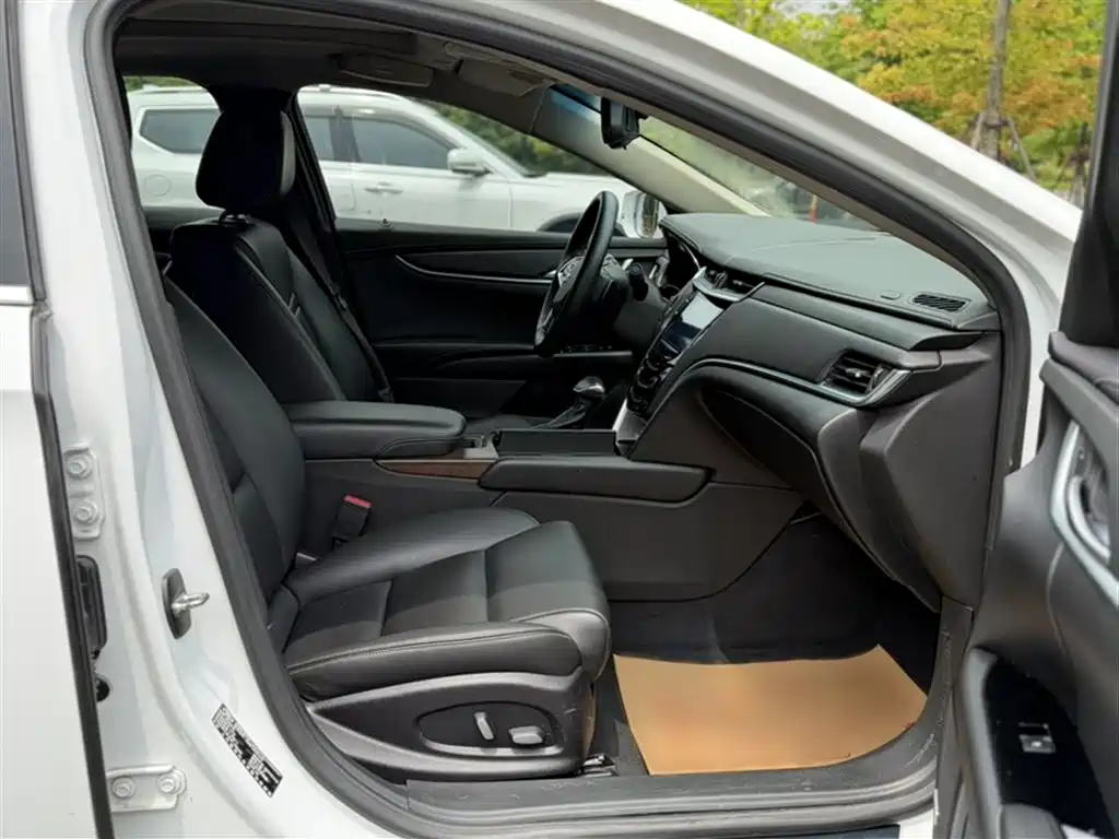 Cadillac XTS 2018 28T Technology фото 21