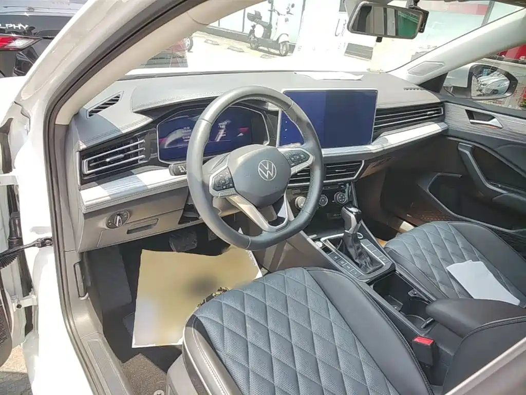 Volkswagen Sagitar 2023 300TSI DSG Surpassing Edition фото 10