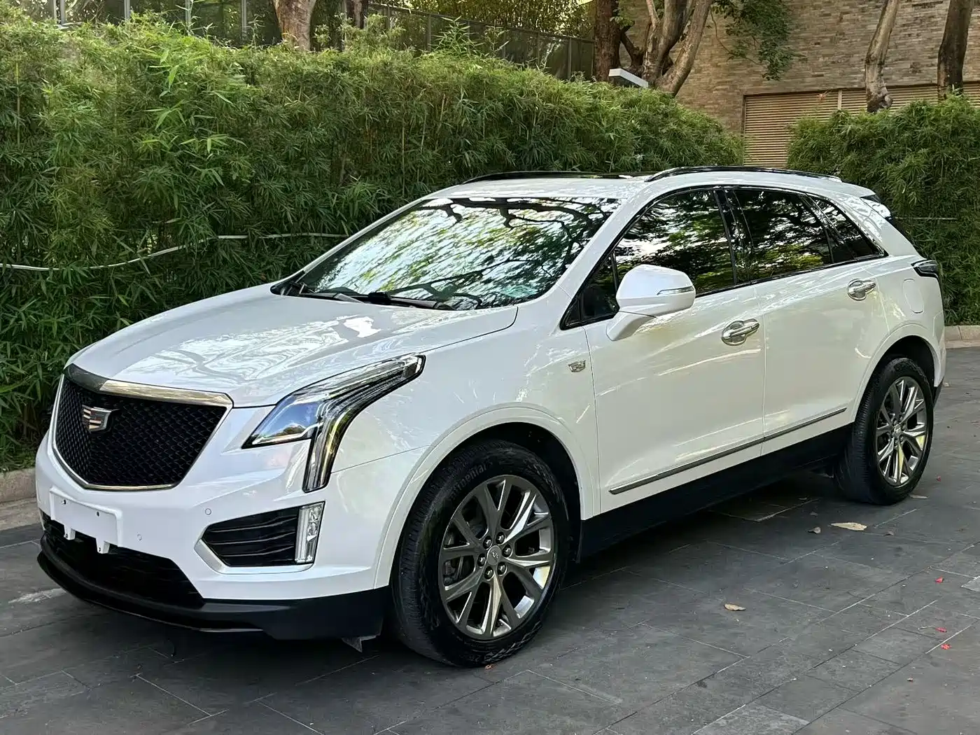 Cadillac XT5 2020 28T AWD Leading Sport Model