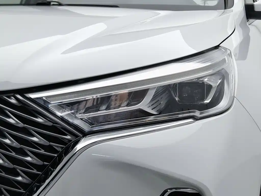 Фото 7 - Haval M6