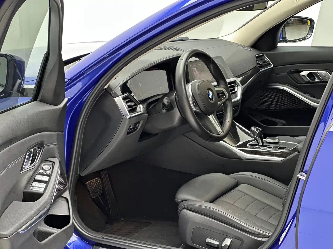 BMW 3 Series 2021 325Li M Sport Package фото 13