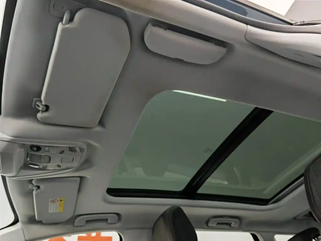 Peugeot 5008 2017 380THP 7-seat Elite Edition фото 14