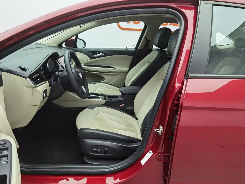 Фото 10 - Buick Verano