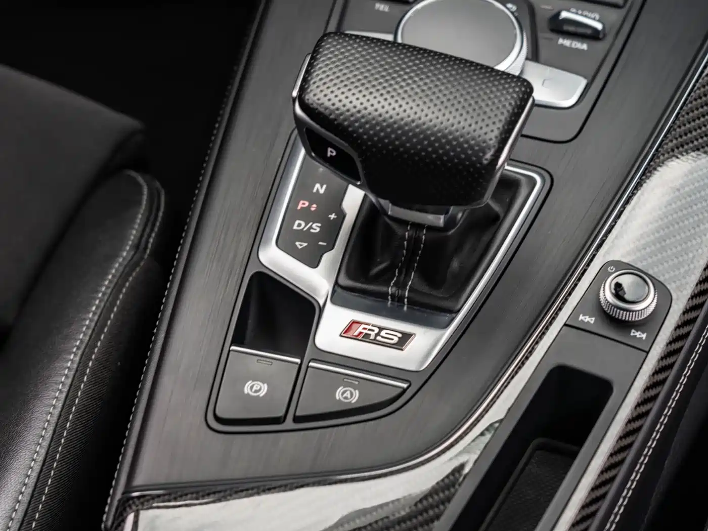 Audi RS 4 2019 RS 4 2.9T Avant фото 11