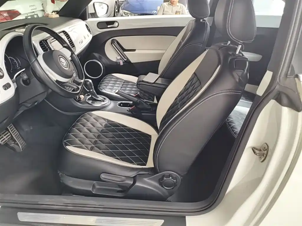 Volkswagen Beetle 2015 180TSI фото 15