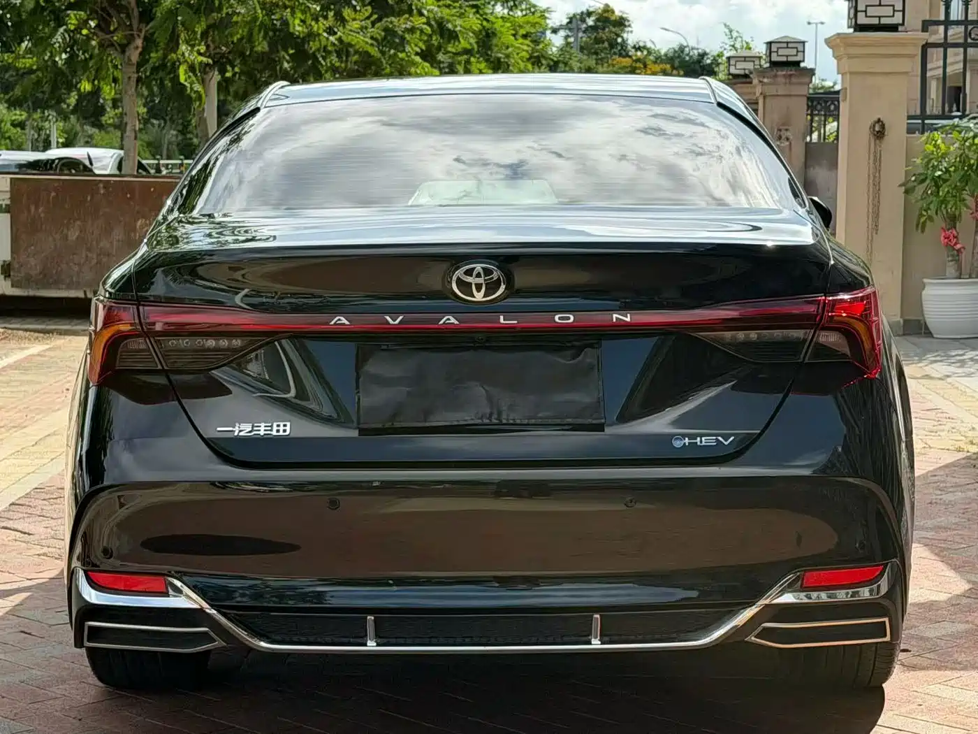Toyota Avalon 2024 Hybrid 2.0L Luxury Edition фото 8