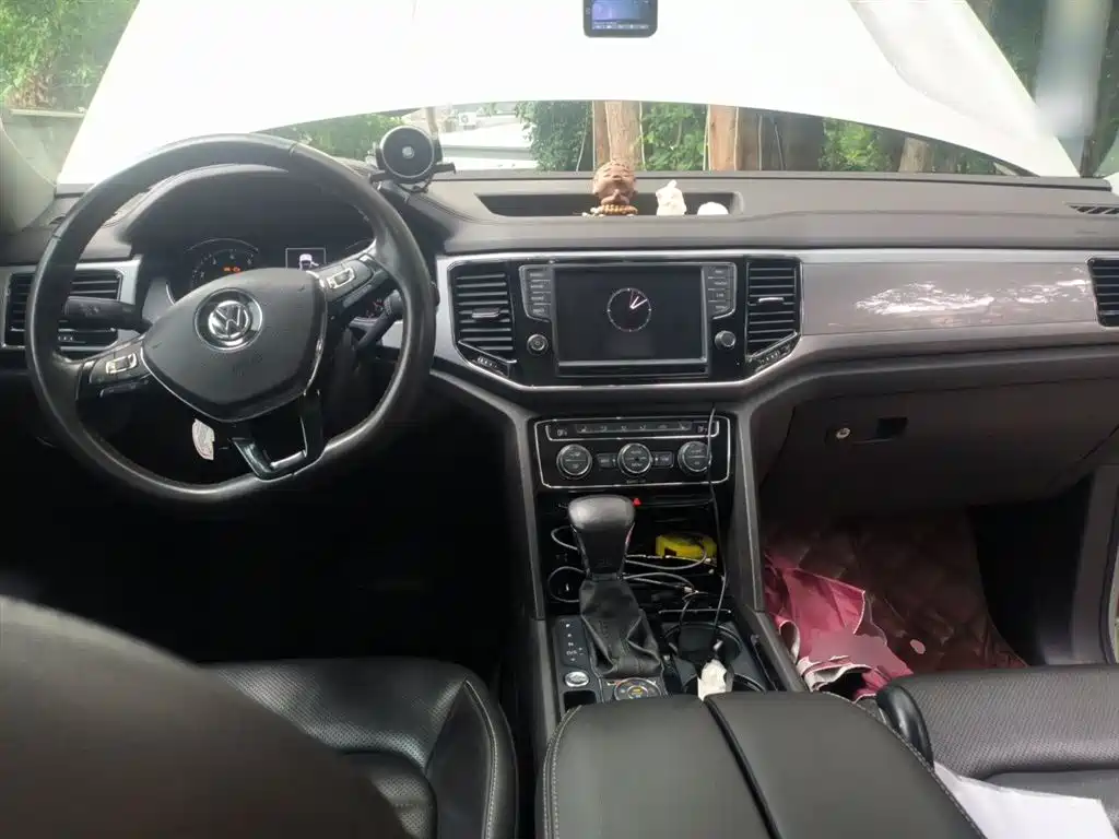 Volkswagen Teramont 2017 530 V6 4WD Luxury Edition фото 6