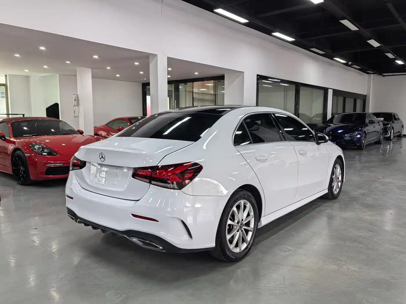 Mercedes-Benz A-Class 2021 A 200 L Sport Sedan Fashion Edition фото 5