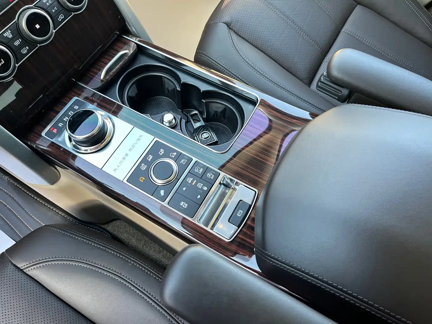Land Rover Range Rover 2017 3.0 SC V6 Vogue LWB (Long Wheelbase) фото 13
