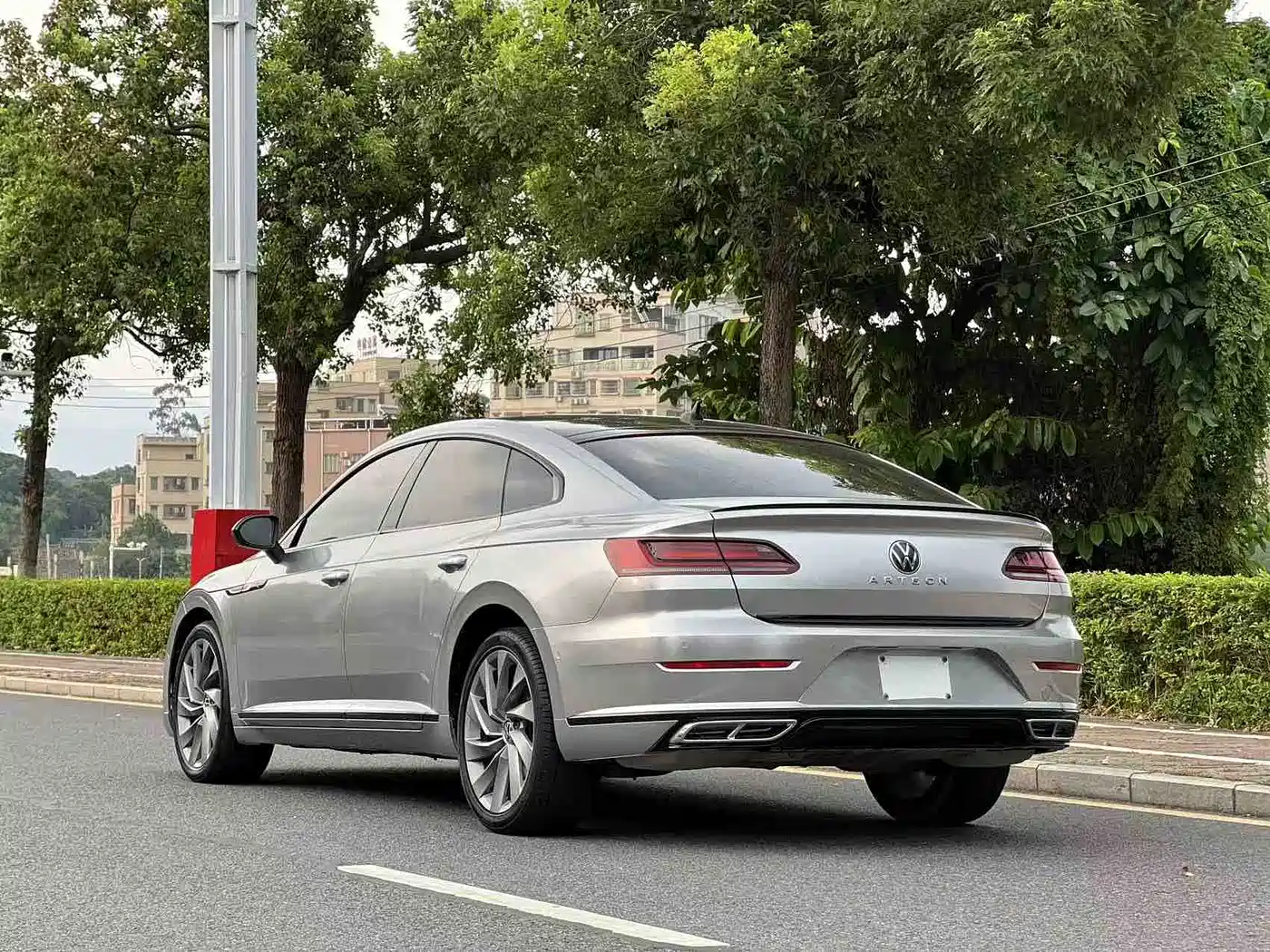 Volkswagen FAW-Volkswagen CC 2021 380TSI Eye-catching Edition 30th Anniversary фото 4