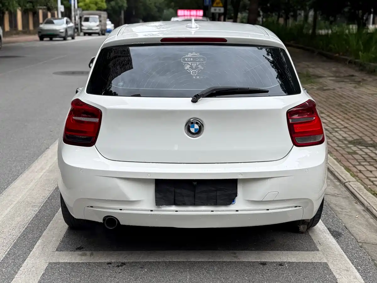 BMW 1 Series (Import) 2012 118i Sport фото 10