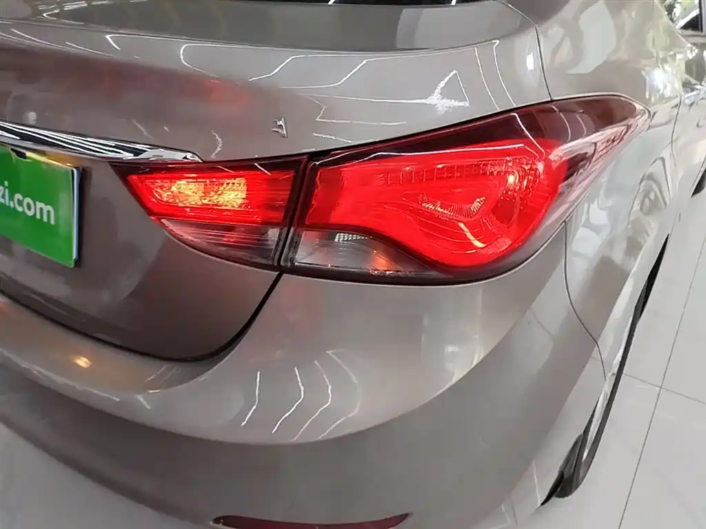 Hyundai Langdong 2016 1.6L Automatic Premium Edition фото 8