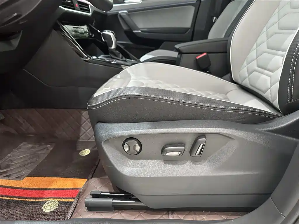Volkswagen Tayron 2024 330TSI 2WD Luxury Plus Advanced фото 7