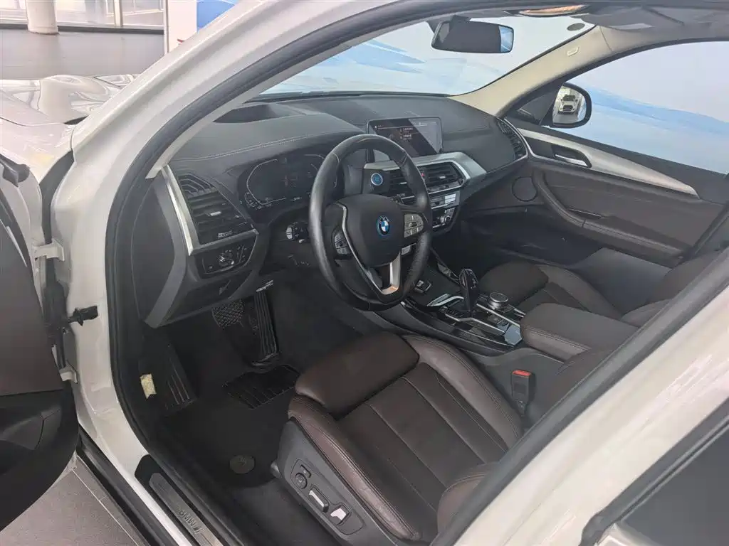 BMW iX3 2021 2021 Pioneer