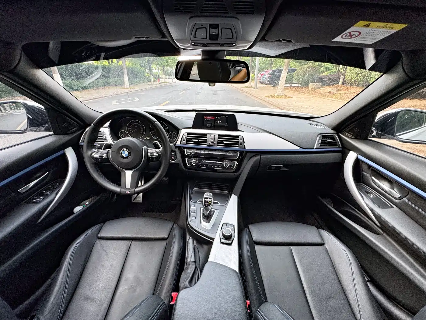 BMW 3 Series 2018 320i M Sport Package фото 12
