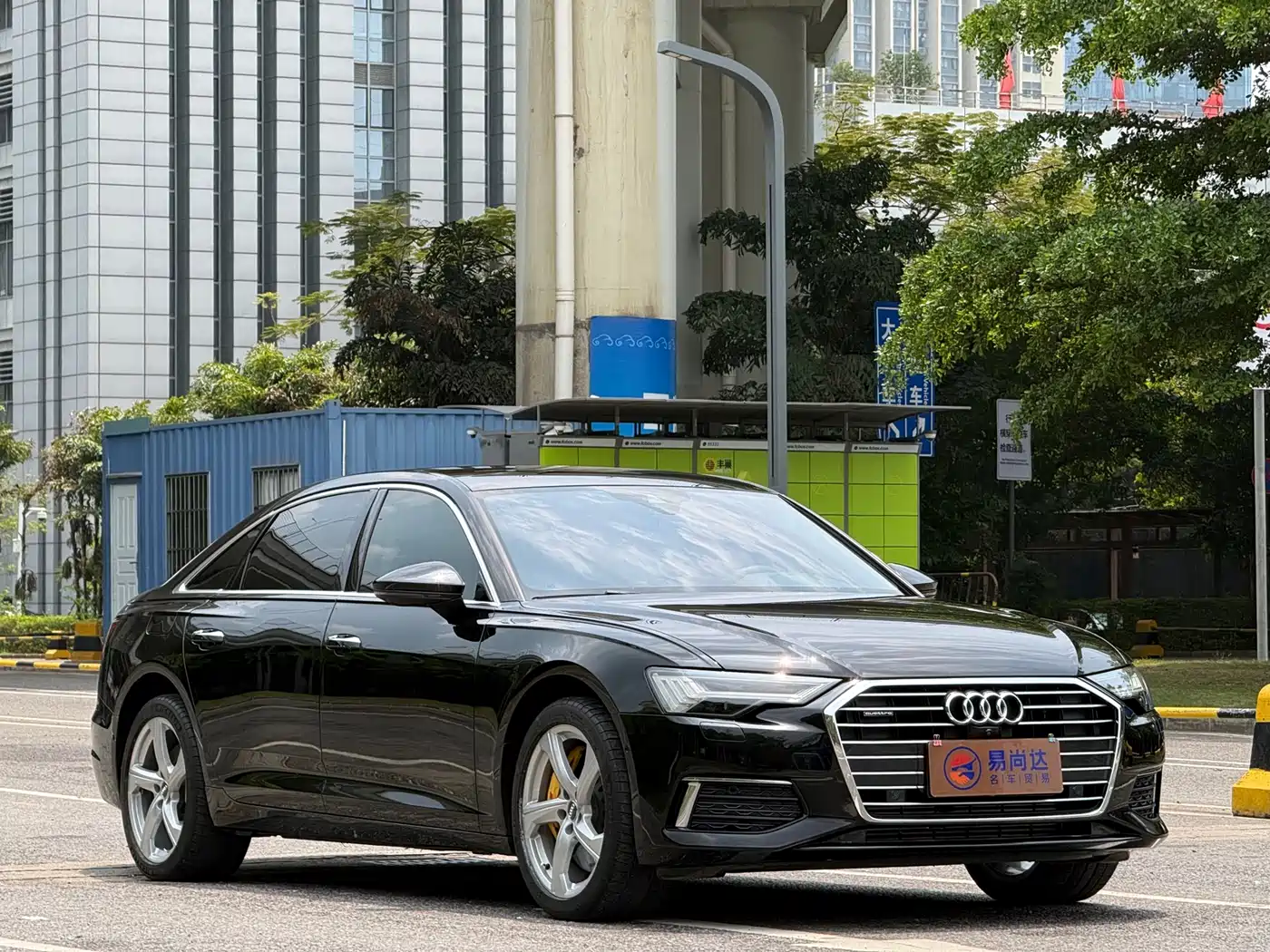 Audi A6L 2020 55 TFSI quattro Exclusive Elegance фото 3