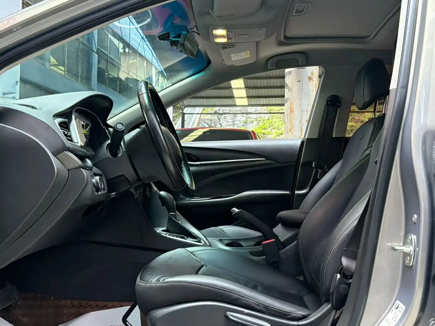 Photo 4 - Buick Excelle