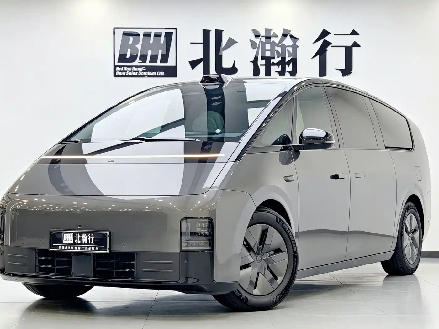 Li Auto MEGA 2025