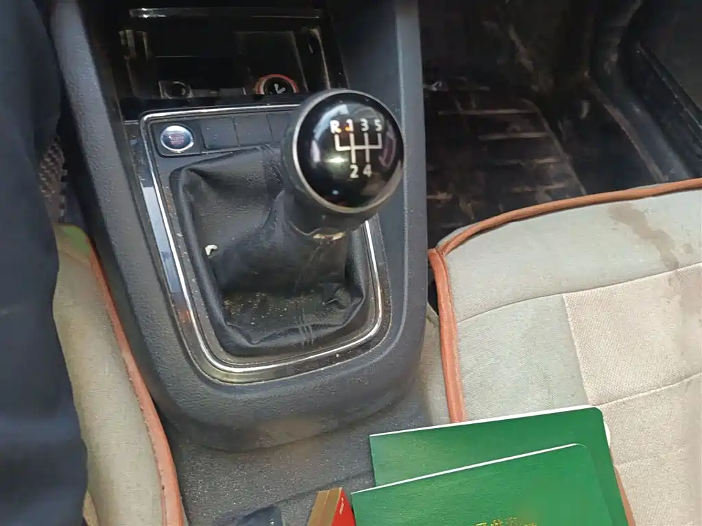 Volkswagen Sagitar 2017 1.6L Manual Comfort фото 7