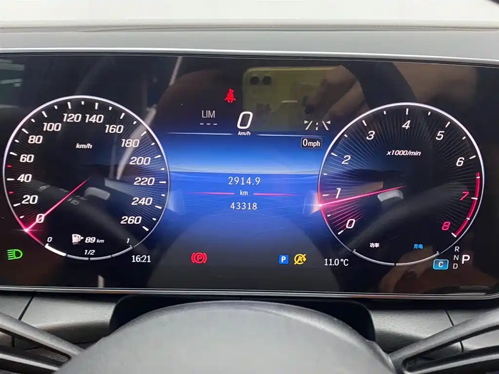 Mercedes-Benz GLC 2023 GLC 300 L 4MATIC Sport 5-Seater фото 15