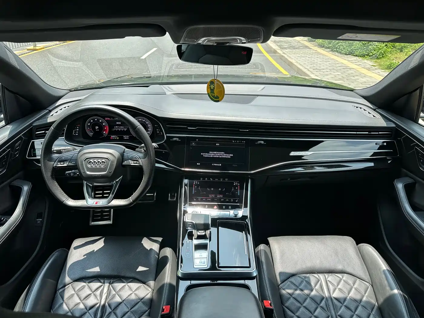 Audi Q8 2021 55 TFSI Dark Knight Limited Edition фото 13