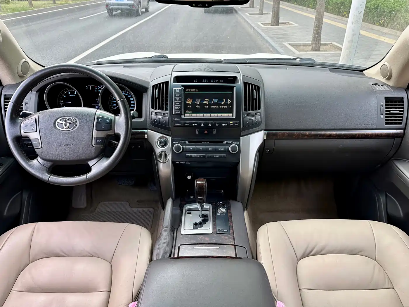 Toyota Land Cruiser 2010 Model 4.7L Automatic VX фото 5