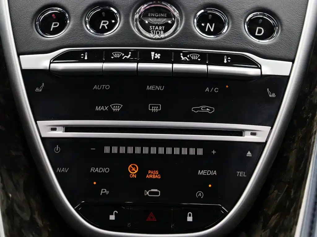 Aston Martin DB11 2017 2017 5.2T V12
