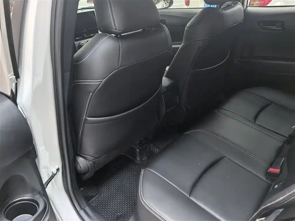 Toyota Corolla Cross 2023 2.0L Pioneer Edition фото 9