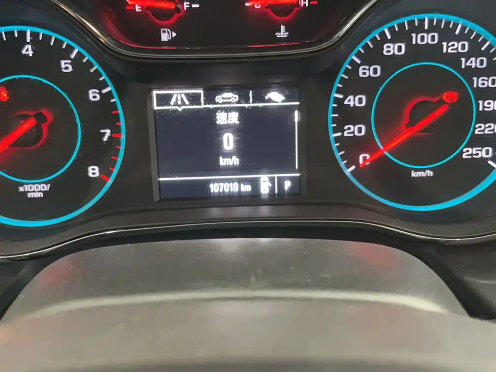 Chevrolet Cruze 2018 320 Automatic Pioneer Sunroof Edition фото 12