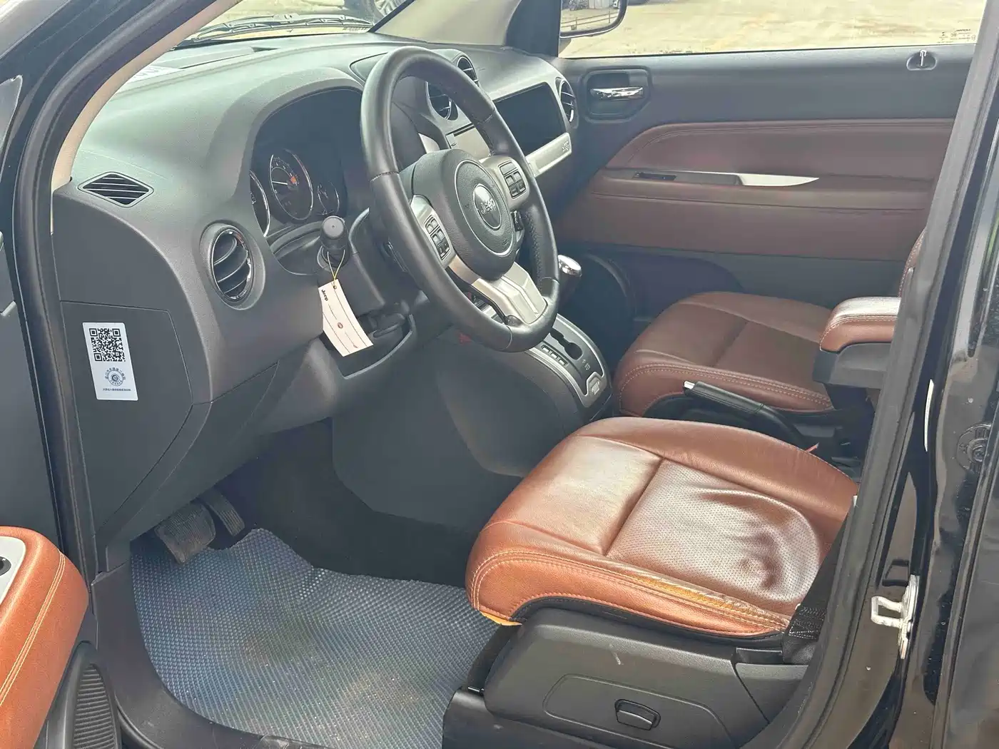 Jeep Compass (Import) 2015 2014 Facelift 2.4L 4WD Luxury Navigation Edition