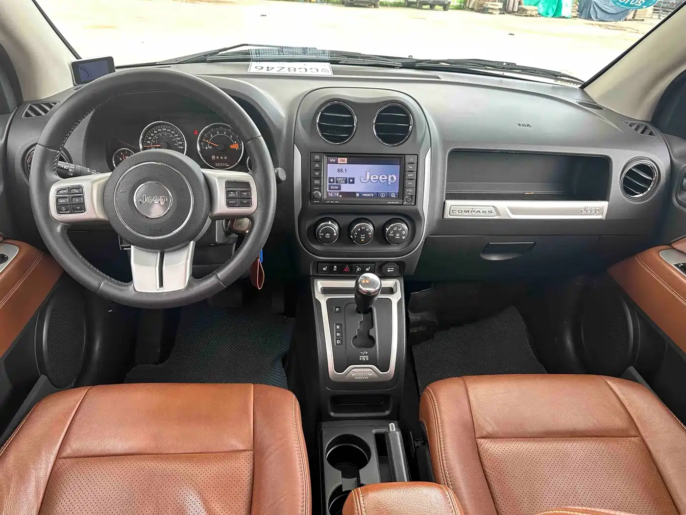 Jeep Compass (Import) 2015 2014 Facelift 2.4L 4WD Luxury Navigation Edition