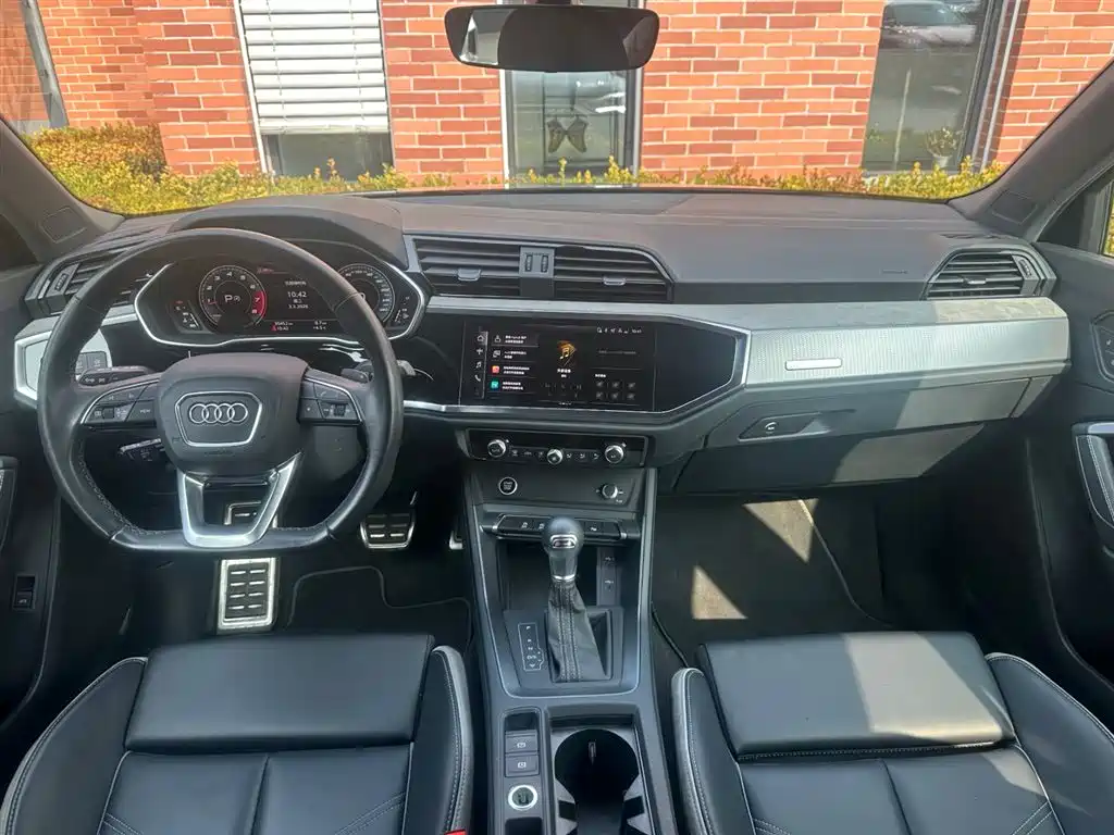 Audi Q3 2024 35 TFSI Fashion Sport фото 9