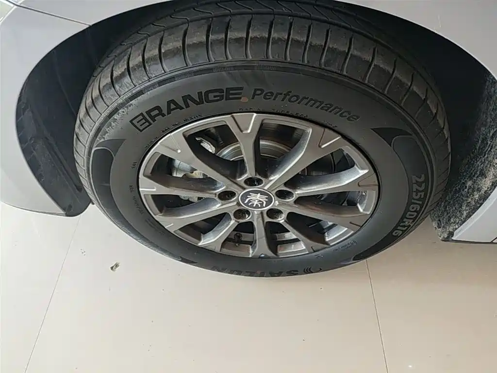 BYD Qin L 2026 DM-i 128KM Progressive фото 23