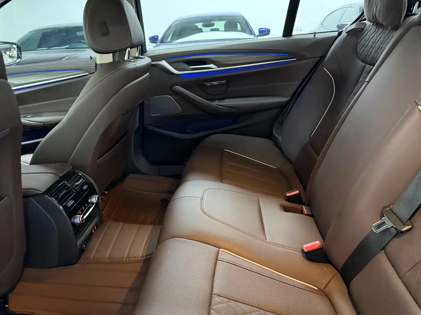BMW 5 Series 2021 530Li Leading M Sport Package фото 8