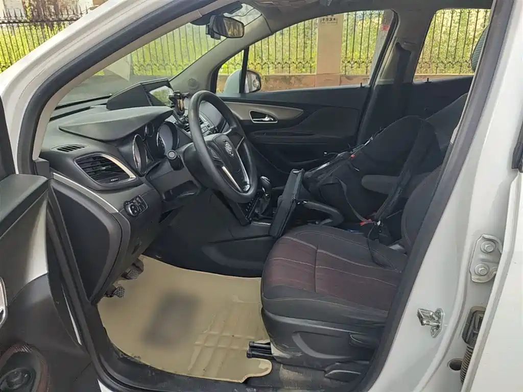 Buick Encore 2015 1.4T Manual 2WD Urban Progressive фото 15