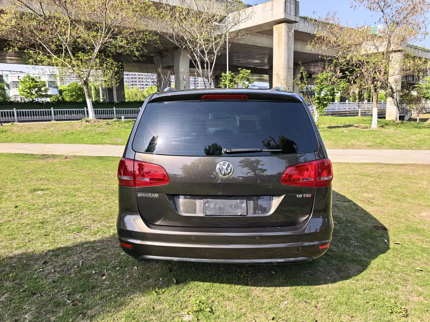 Volkswagen Sharan 2013 1.8TSI Comfort фото 6