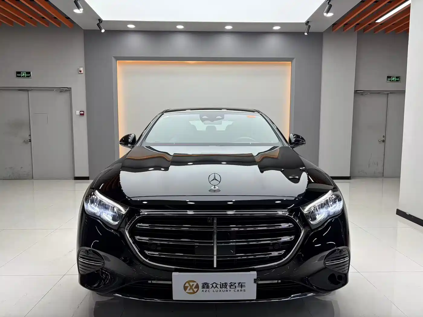 Mercedes-Benz E-Class 2024 E 300 L Fashion фото 2